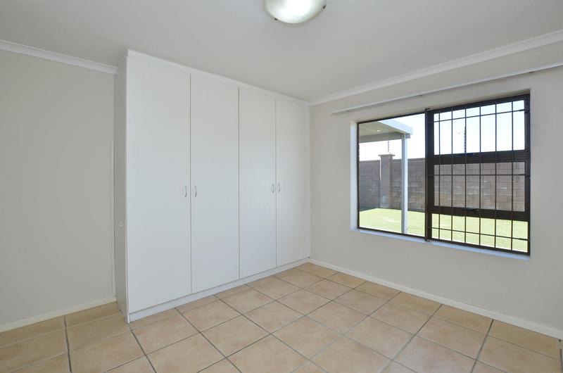 To Let 2 Bedroom Property for Rent in Sonstraal Heights Western Cape